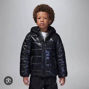 Air Jordan Boys Size 5/6 Black Puffer Jacket